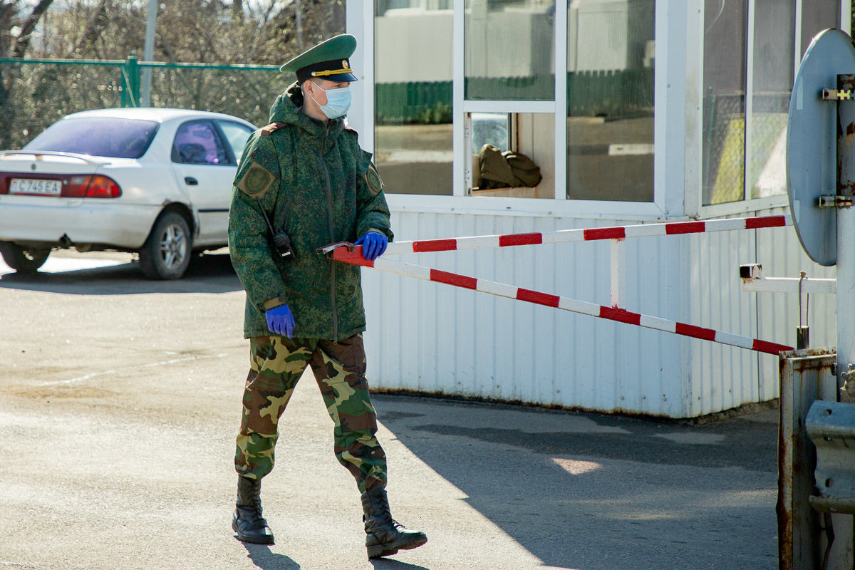 Тест ПЦР (полимеразной цепной реакции) делается за свой счет.