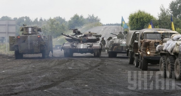По словам Селезнева, боевики оказывают бешеное сопротивление, действуют коварно, из засад наносят удары по силам АТО.