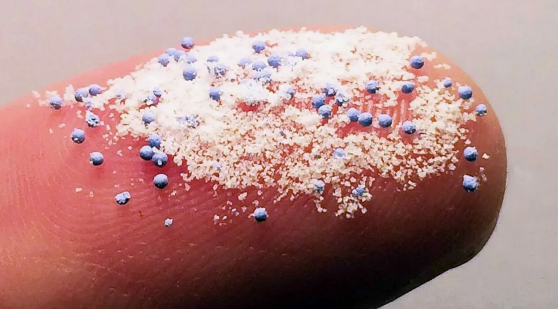 Acumularea de microplastice în creier poate duce la boala Alzheimer.
