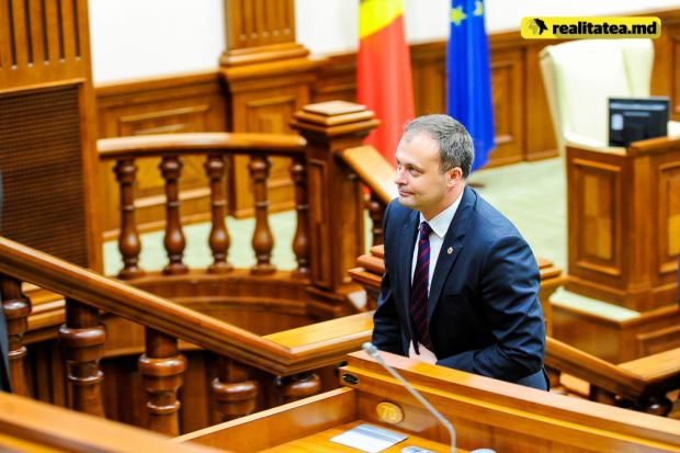 Republica Lituania este prima republică sovietică ce și-a declarat independența față de URSS la 11 martie 1990.