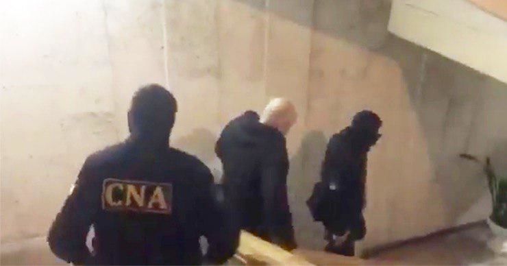 Суд частично удовлетворил запрос прокуроров об аресте судмедэкспертов.