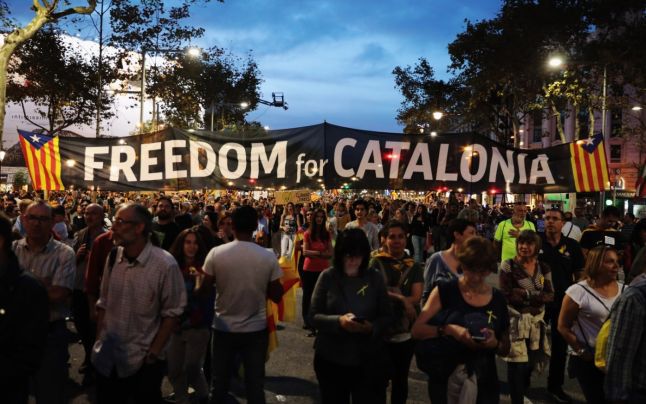 Reacţii internaţionale după declararea unilaterală a independenţei Cataloniei.