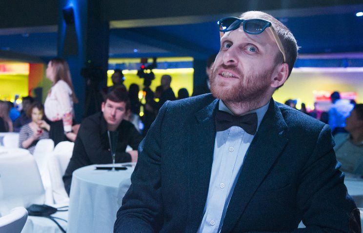 Резидент Comedy Club Гордеев задолжал Пенсионному фонду и налоговой службе более 10 тысяч рублей.