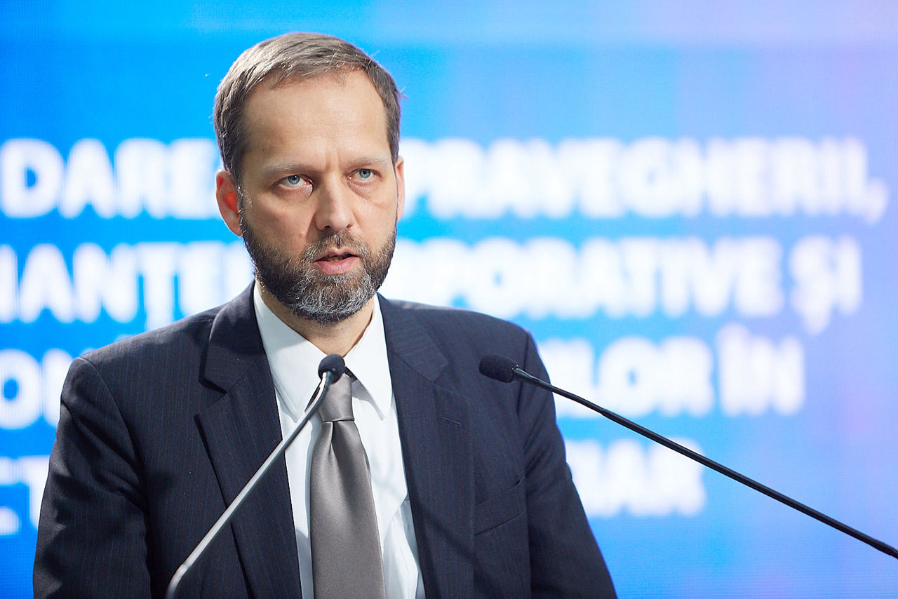 Ambasadorul UE în Moldova: Interferența Rusiei în alegerile din 2025 este aproape o certitudine.