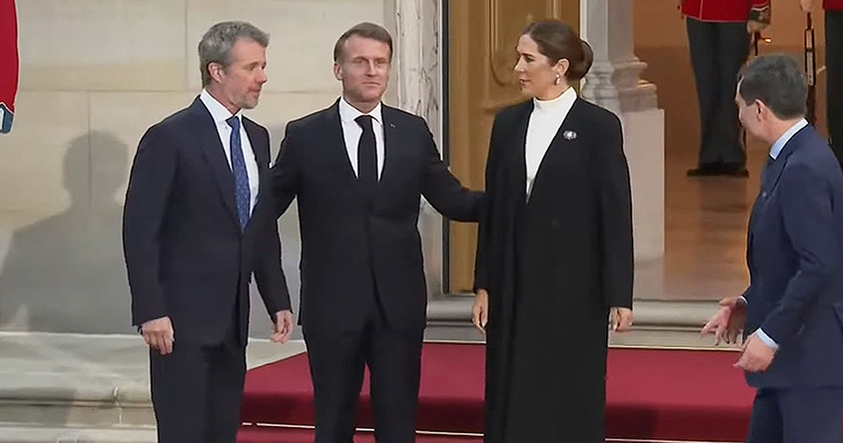 Президент Румынии попал в неловкую ситуацию на саммите в Копенгагене.