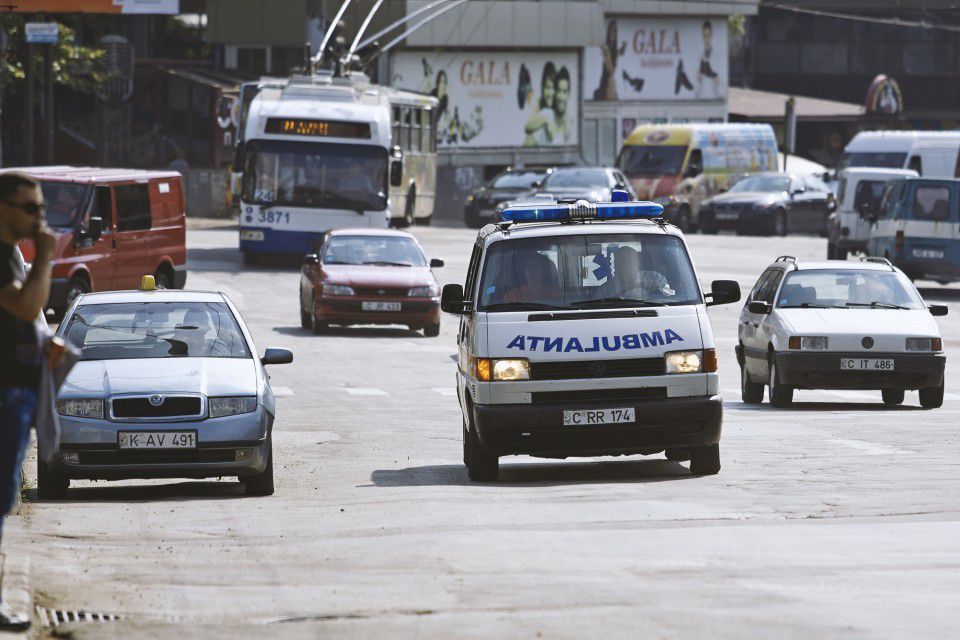 Deocamdată, nu se cunosc cauzele care le-au provocat copiilor vomă.