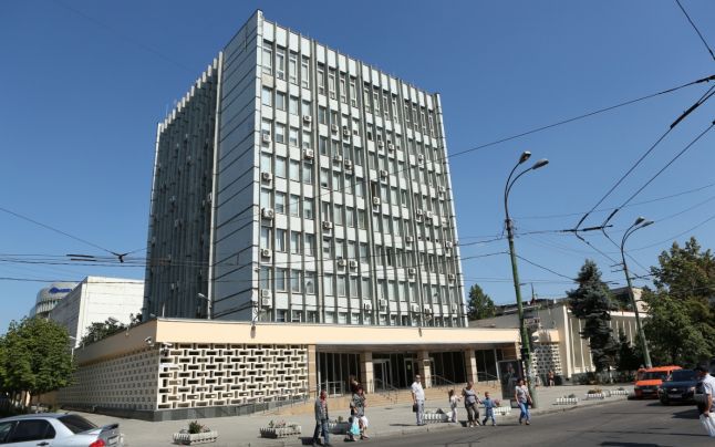  Базисная ставка по краткосрочным операциям снижена до 7,5%.