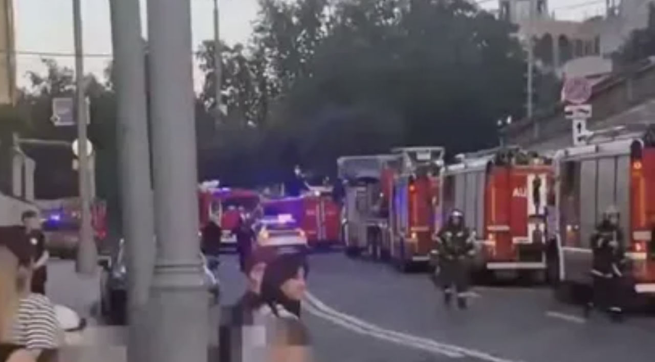 В Москве прогремел мощный взрыв в ресторане.