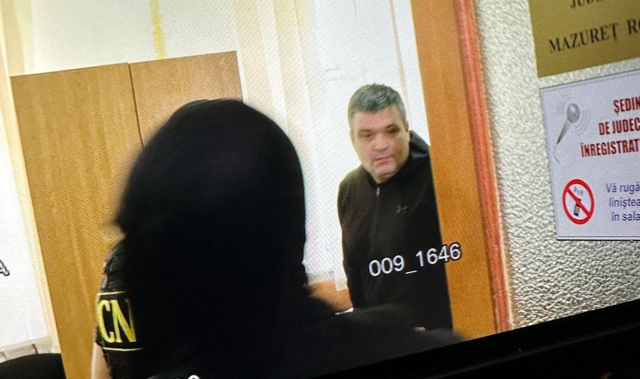 Прокуроры просят 30 суток ареста для подозреваемых в схеме с Интерполом.