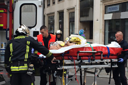 В результате нападения, по последним данным, погибли 12 человек, в том числе полицейские и сотрудники журнала.