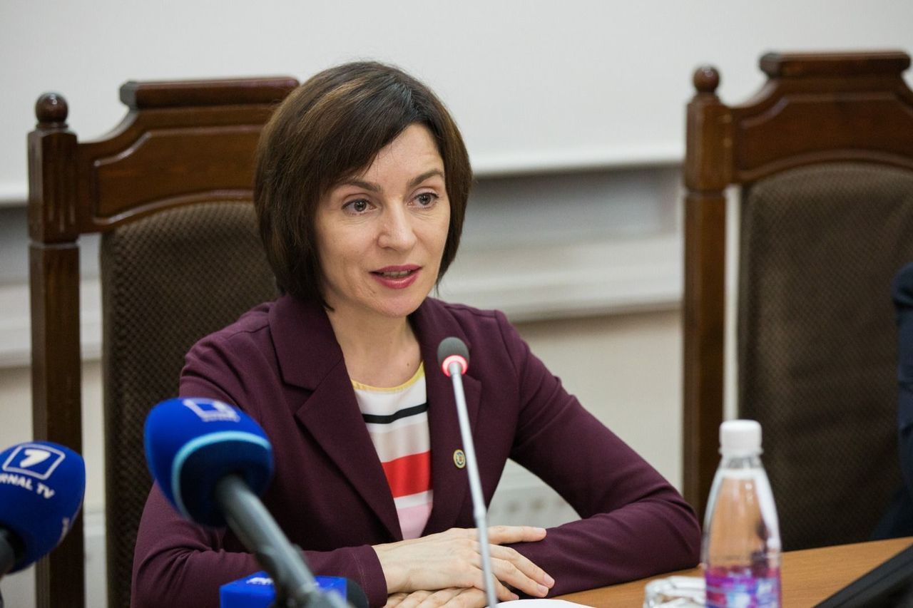 Санду поручила создать комиссию по расследованию монополии на экспорт орехов.