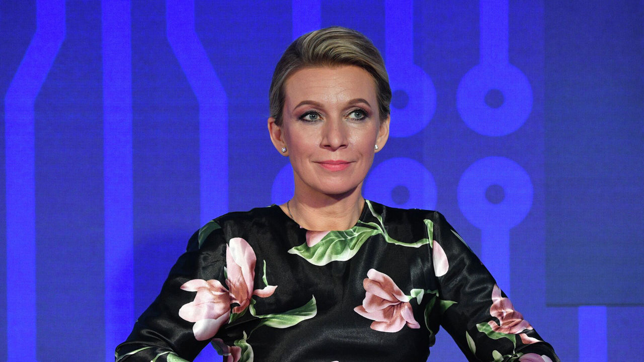 Захарова попросила Псаки вернуться, пообещав "все простить".