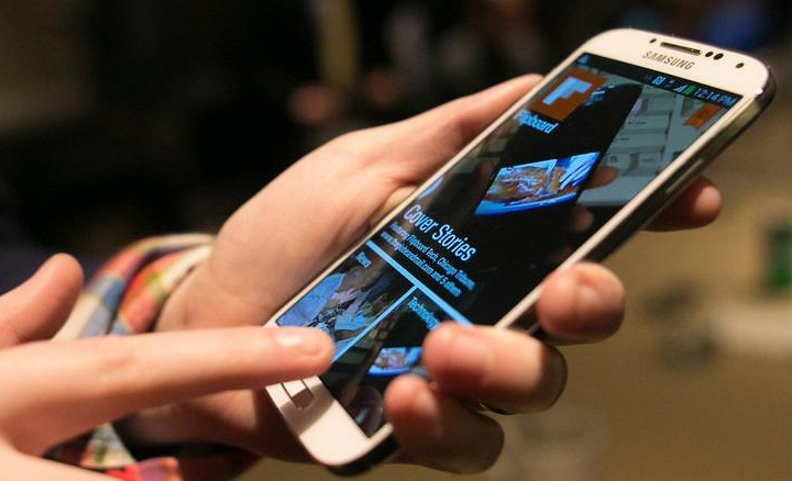 В Гонконге из-за пожара, причиной которого стал флагманский смартфон Galaxy S4, сгорел дом.