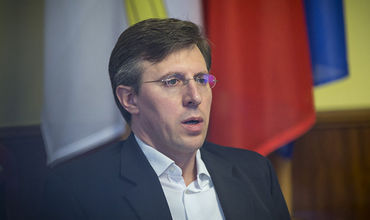 Chirtoacă își dă demisia din funcţia de primar al Capitalei