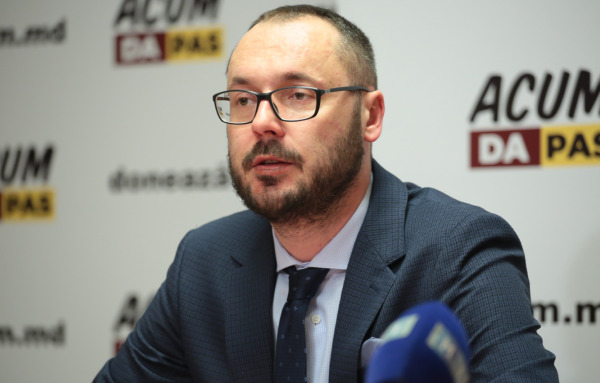 Литвиненко о решении Цыку: Шансы Чебана на победу в выборах возрастут.