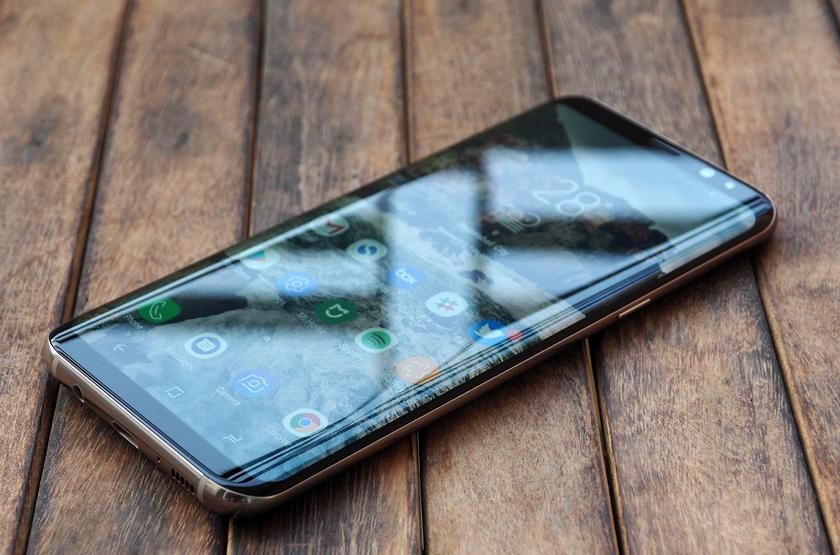 В Galaxy S10 и в iPhone будет сканер пальца под экраном.