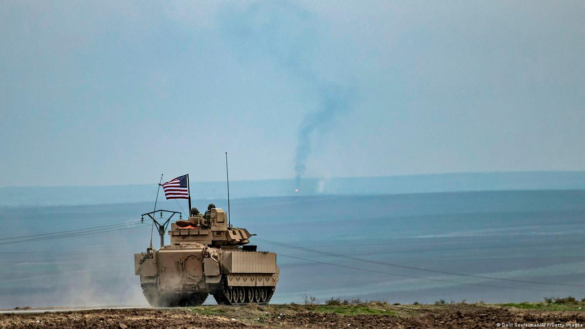США завтра объявят новый пакет помощи Украине: в него войдут 50 Bradley. Фото: dw.com