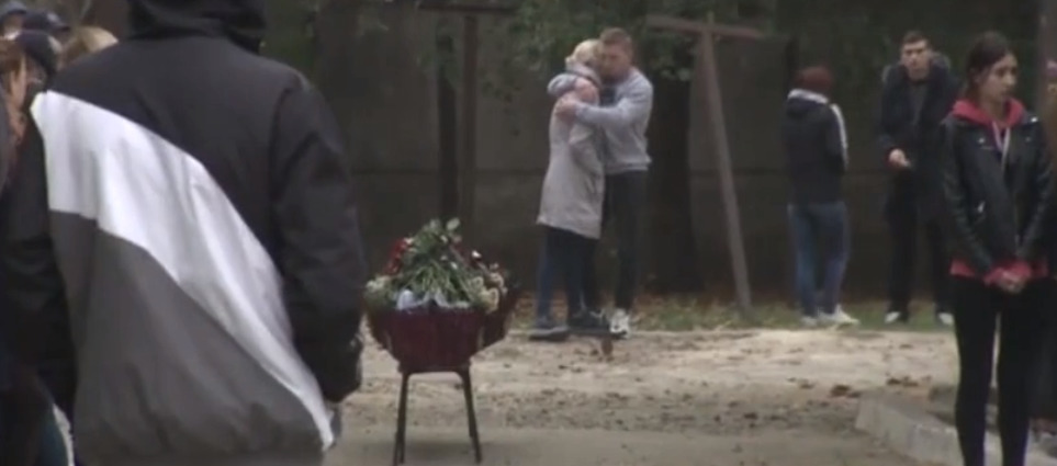 В Дубоссарах простились с мальчиком, которого до смерти избили сверстники.