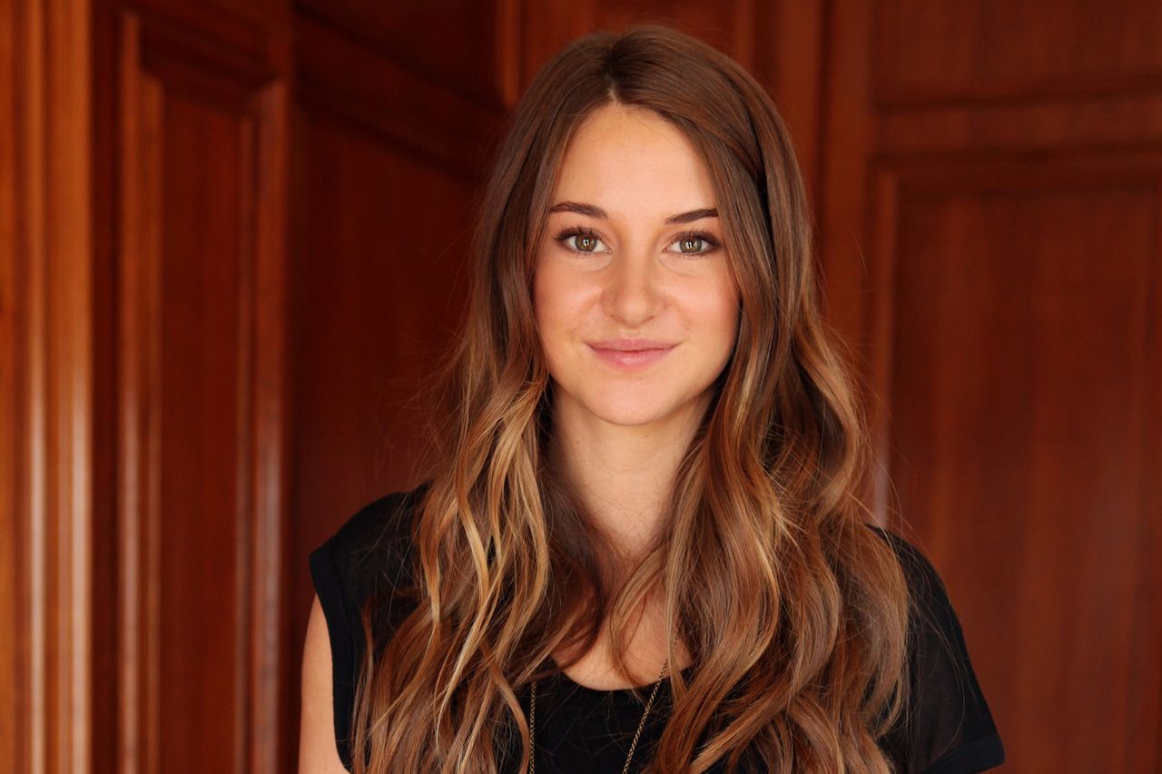 Actrița Shailene Woodley, protagonista seriei »Divergent», reținută de poliție în timpul unui protest. Foto: thedailybeast.com