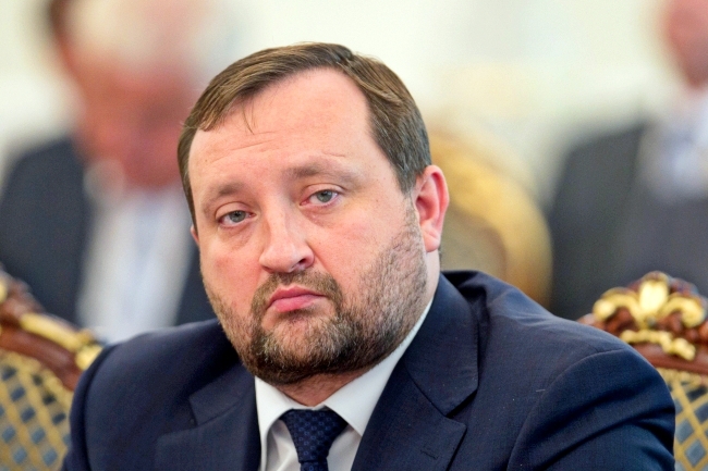 Сергей Арбузов заявил, что Киев подпишет соглашение, но не сказал когда.