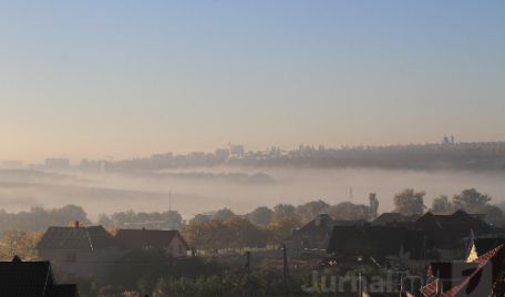 Vremea posomorâtă se va menţine şi în weekend. Meteorologii anunţă cer variabil, fără precipitaţii esenţiale. Izolat se va forma ceaţă slabă, iar pe drumuri gheţuş.