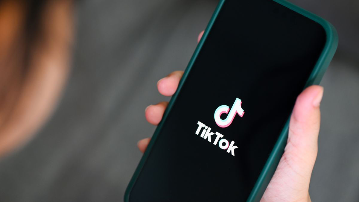 Еврокомиссия запретила сотрудникам пользоваться TikTok.