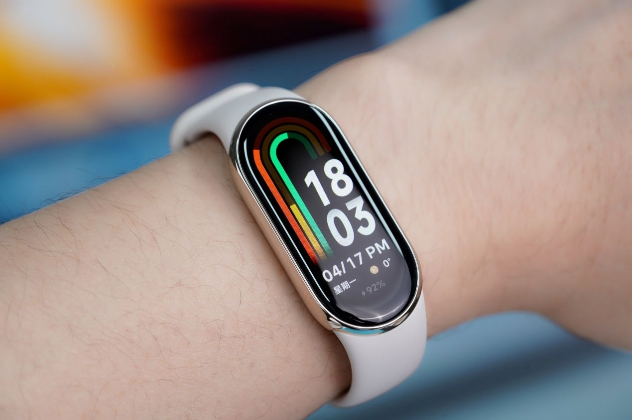 Xiaomi представила новое поколение браслетов Mi Band.