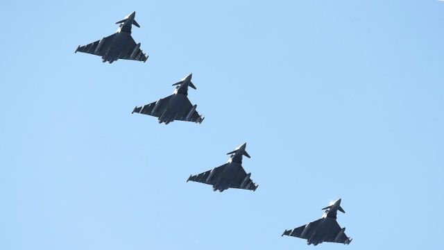 Истребители НАТО преследовали борт министра по пути в самый западный российский регион. Фото: reuters.com