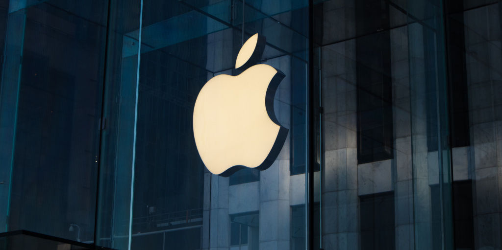 Корпорации Apple и Meta не попали в список 100 лучших работодателей США.