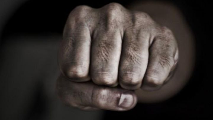 Un locuitor al satul Răzeni, raionul Ialoveni a fost bătut, în propria casă, de trei necunoscuți. Foto: publika.md