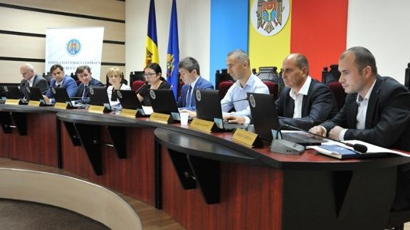 ЦИК представил первые данные о ходе голосования.