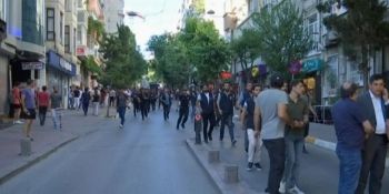 Turcia: Poliția a folosit gloanțe de cauciuc pentru a bloca desfășurarea paradei gay . Foto: b1.ro
