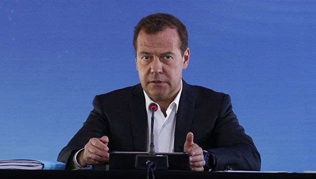 Медведев: Усиление санкций означает объявление торговой войны