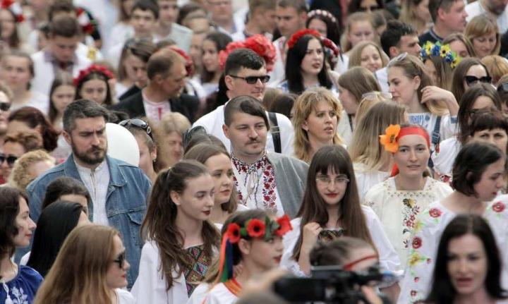 В штабе Зеленского рассказали об украинизации «методом пряника».
