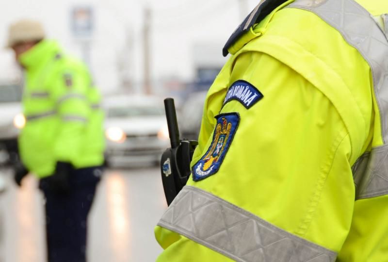 В Румынии девушка пострадала, выпав из окна автобуса.