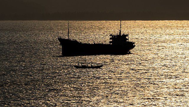 Греческое судно с российскими моряками захвачено у берегов Ливии.