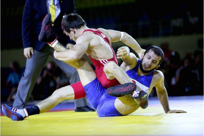 Au fost desemnați campionii naționali la lupte libere.