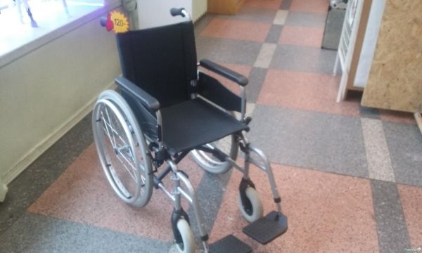 Двое мужчин похитили инвалидную коляску в приемном покое комратской ЦРБ.