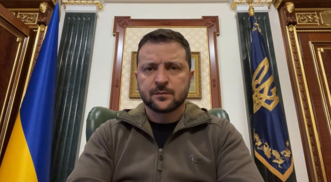 Зеленский: Помним обо всех, кто в плену, и постараемся вернуть каждого.