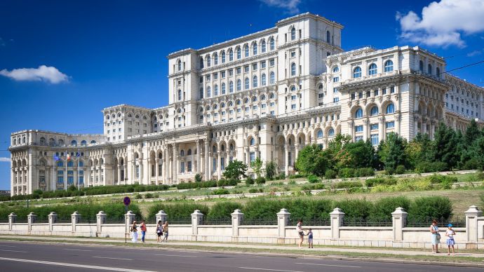 В ярмарке примут участие представители бизнеса и дипломатического корпуса, аккредитованного в Бухаресте, политики, государственные деятели.