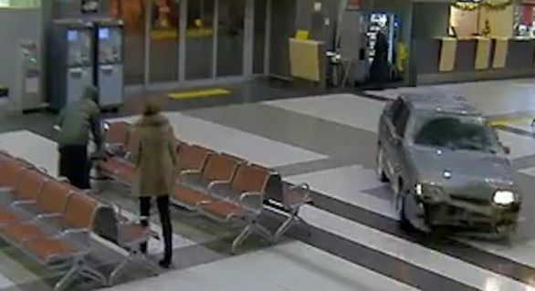 Un şofer rus beat a stârnit panică printre poliţiştii de la intrarea unui aeroport.