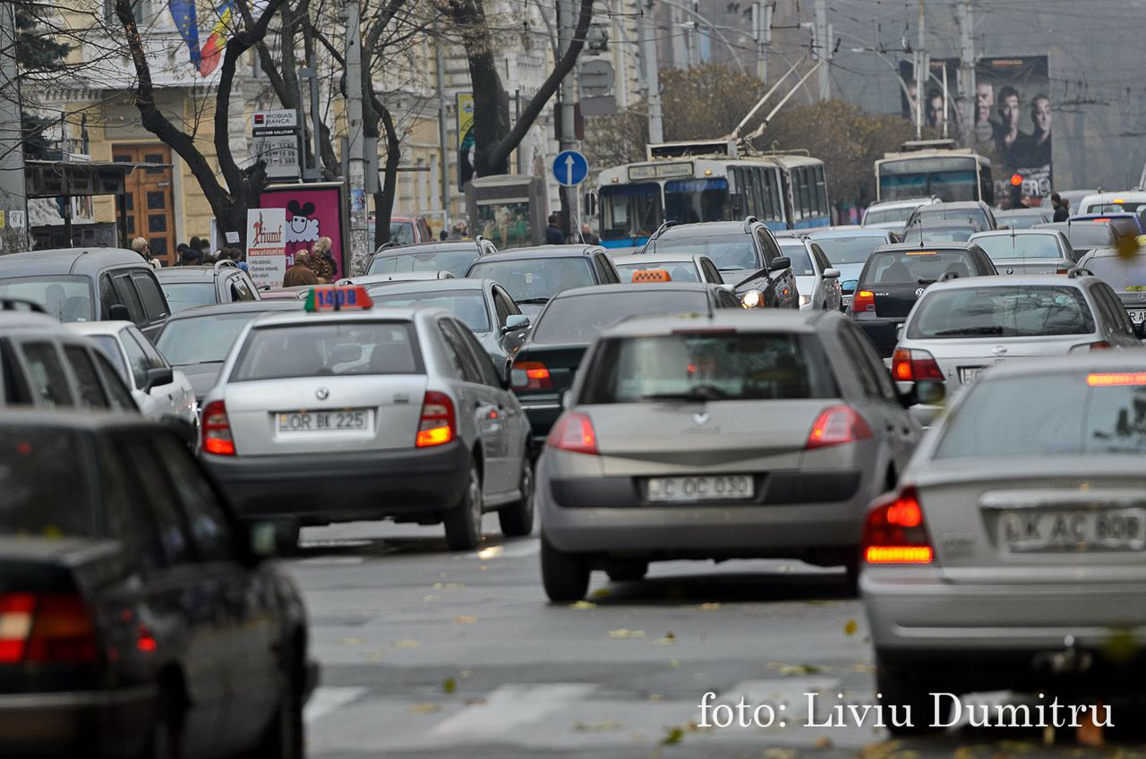 Chişinăul a încremenit în ambuteiaje. Foto: timpul.md
