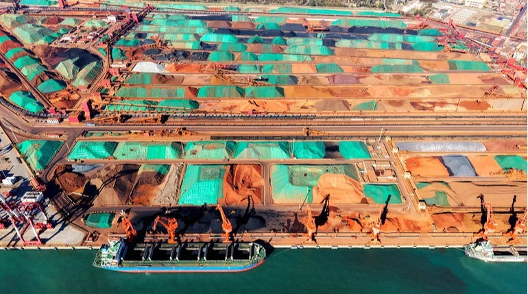 Occidentul va reconstitui lanțurile de aprovizionare cu minerale esențiale după sancțiunile impuse de China.
