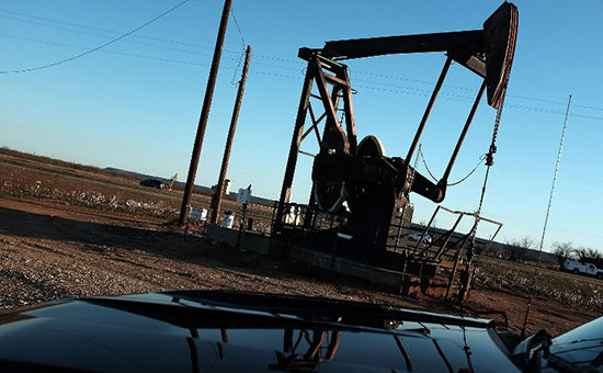 Резкий скачок нефтяных цен спровоцировал рост фондового рынка США.