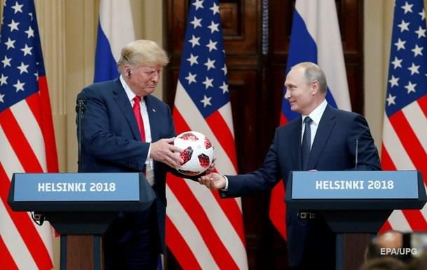  16 июля во время совместной пресс-конференции в Хельсинки Путин подарил Трампу мяч с ЧМ-2018 со словами "Теперь мяч на стороне США".