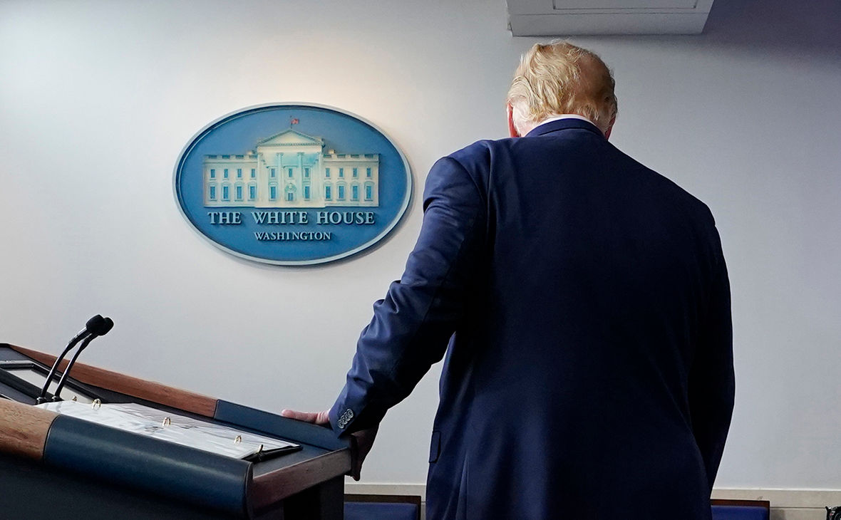 Forbes пригрозил компаниям за прием на работу «сказочников» Трампа.
