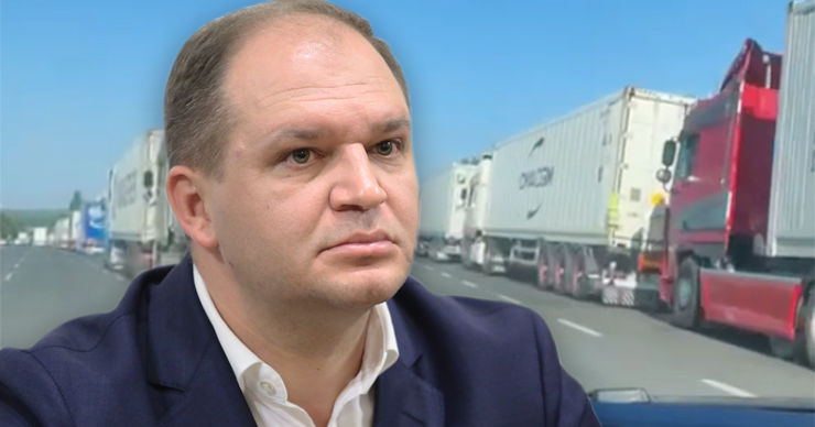 Чебан: На КПП "Леушень" снова очереди, а на улице +40, это бесчеловечно. Коллаж: Point.md.