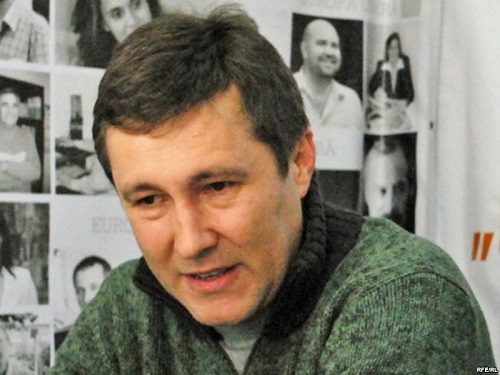 Вызвало недоумение у адвоката и утверждение министра о том, что голландские судьи «будут лишь наблюдать за проведением судебных слушаний и работой других органов, но не будут участвовать в принятии решений и не будут оценивать законность этих решений».