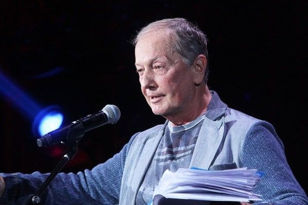 Задорнов был госпитализирован в частную клинику прямо со своего концерта в Москве.