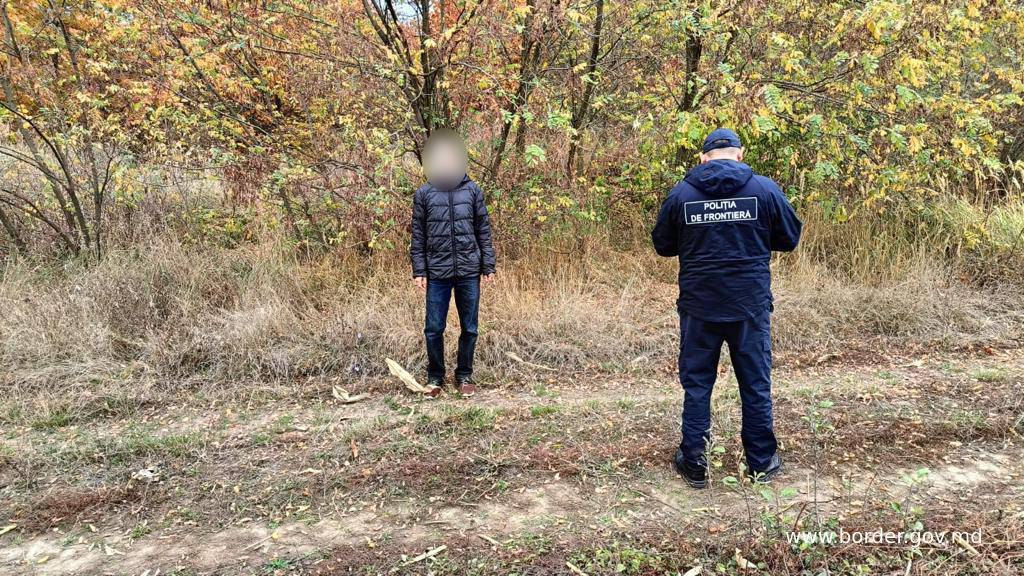 Пограничники задержали гражданина Украины при незаконном пересечении границы Молдовы.
